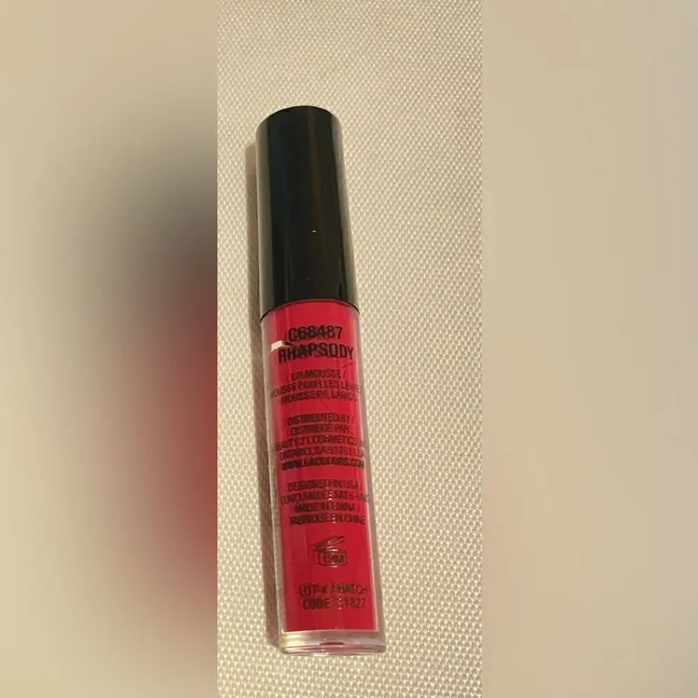 🎉L.A.Colors Pack Of 2 Velvet Lip 👄 Mousse C68488 Shipped (2 ML) 💥